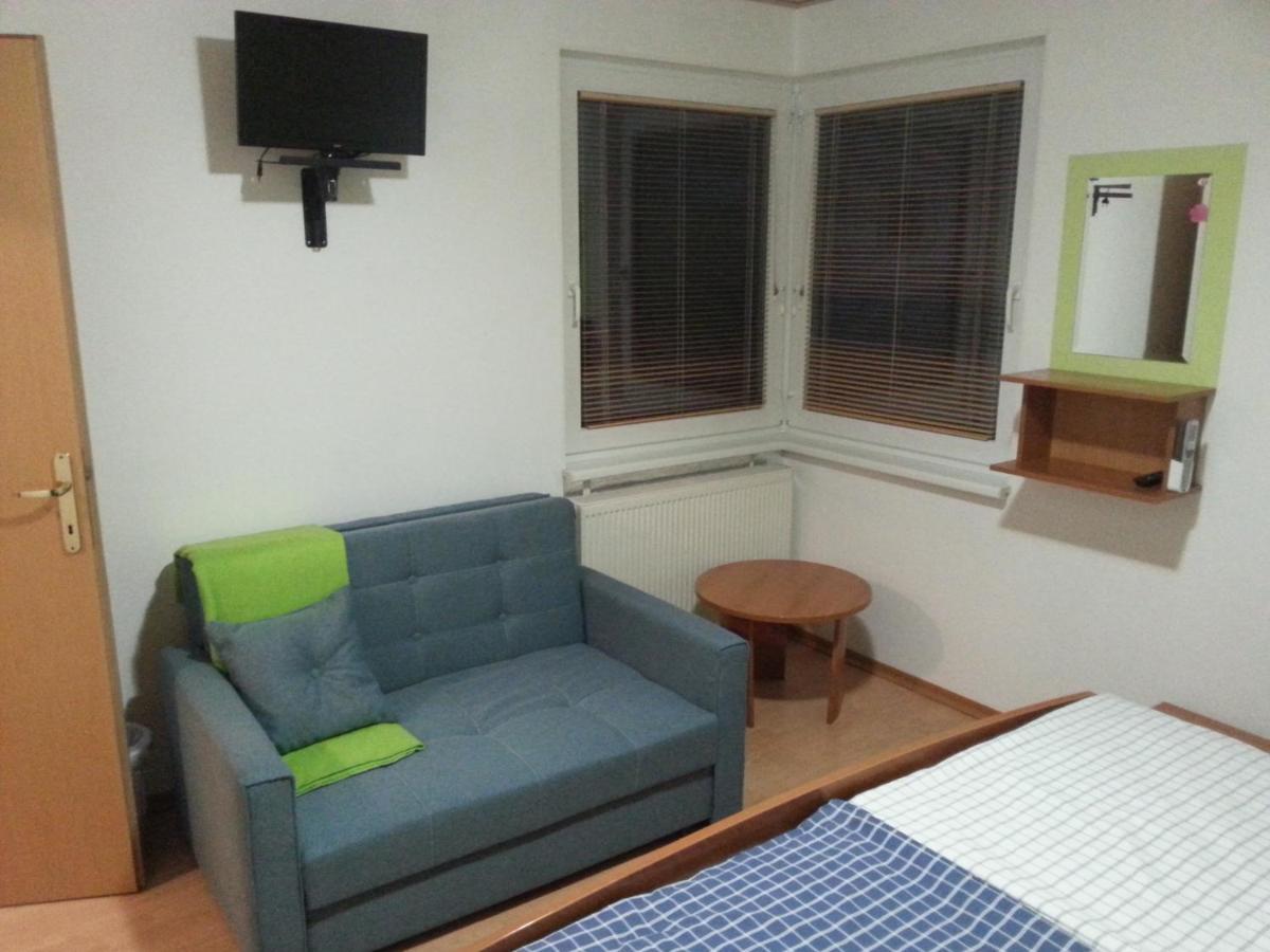 Apartmaji In Sobe Kocjancic Подчетртек Екстер'єр фото